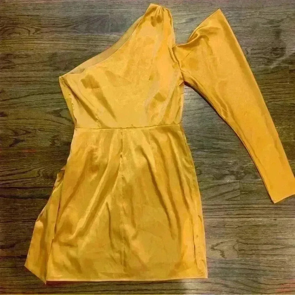 Camila Coelho Women's One Shoulder Gold Mini Dress Size Small - Picture 2 of 7